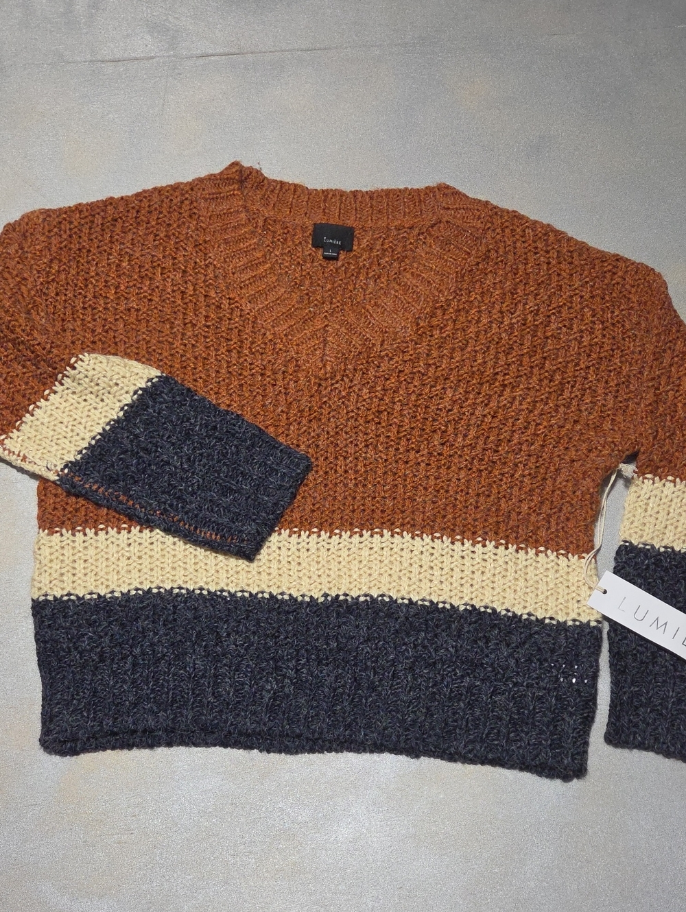Lumiere Colorblock V-Neck Sweater in Rust, Cream & Navy